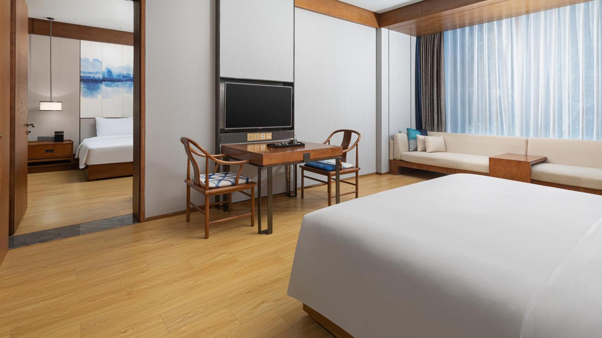 Hotel Indigo Dali Erhai, an IHG Hotel Bagian luar foto